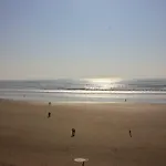 Pour 6 Sur La Grande Plage, St Gilles 아파트