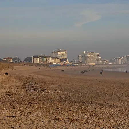 Pour 6 Sur La Grande Plage, St Gilles *